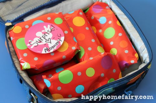 lunchbox-fun-with-wrapping-paper-at-happyhomefairy1