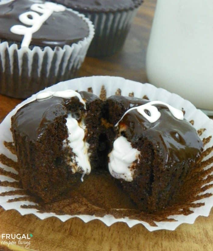 Copycat Hostess CupCakes - Chocolate Cake with Marshmallow ...