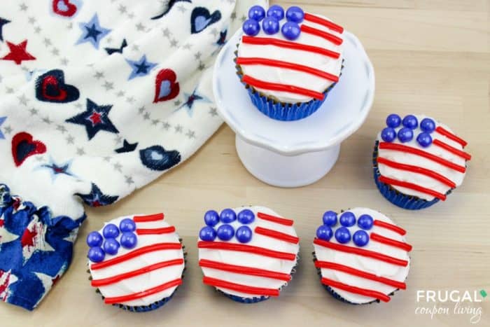 Red White and Blue American Flag Cakes