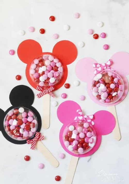 DIY Minnie Mouse party favors