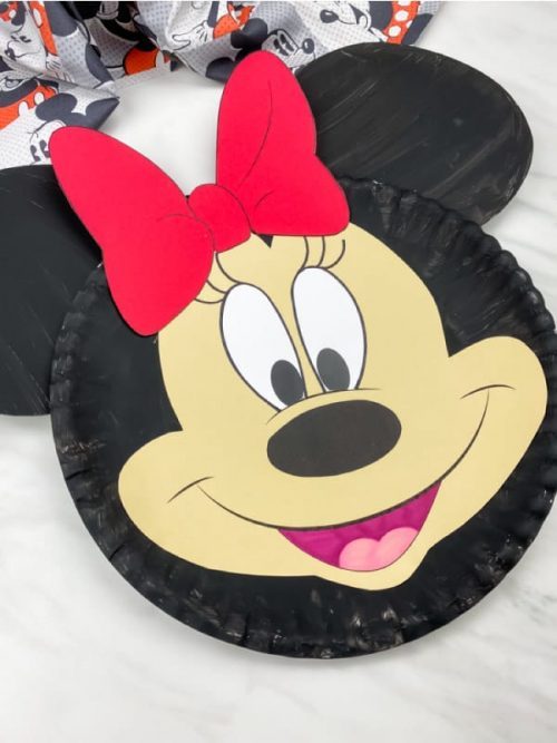 Minnie Mouse plates