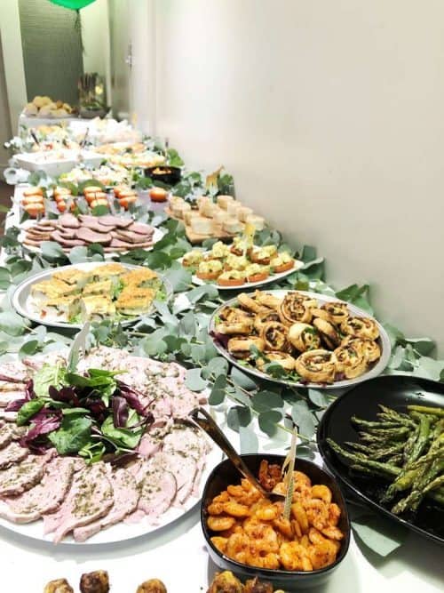 Jungle party food tablescape buffet