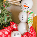 miniature balloon snowman made by the Elf on the Shelf