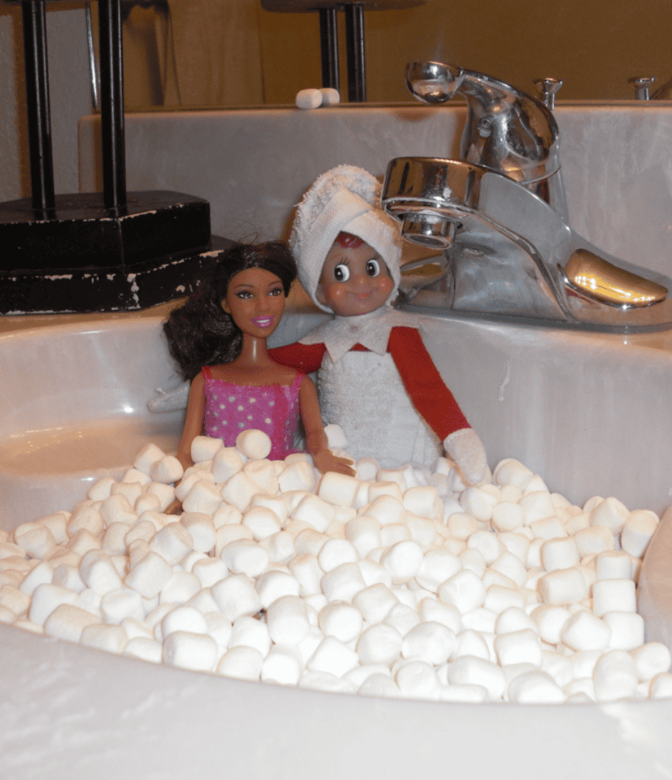 Elf on the shelf bubble bath with marshmallows and barbie